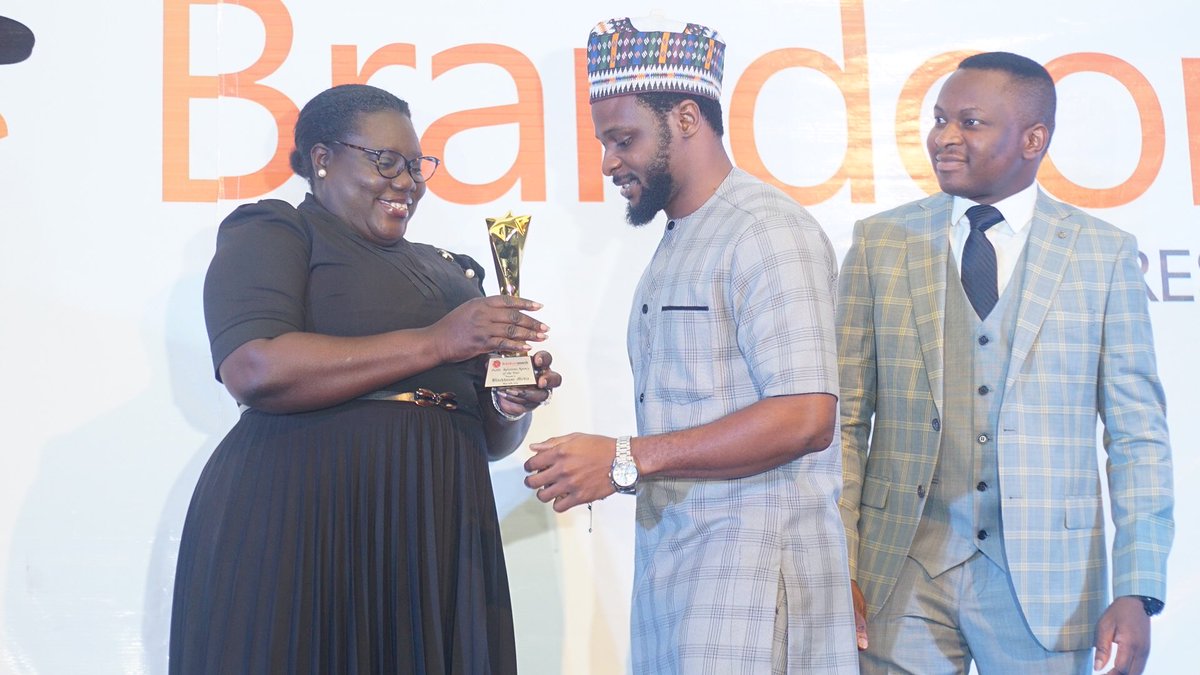 PhilipUgbah's tweet photo. And your favorite agency was named #PRAgency of the year 😁😁🕺🏾🕺🏾
Ps. I cannot remember what she was telling me.
#TeamBHM https://t.co/nVDWe8l6va