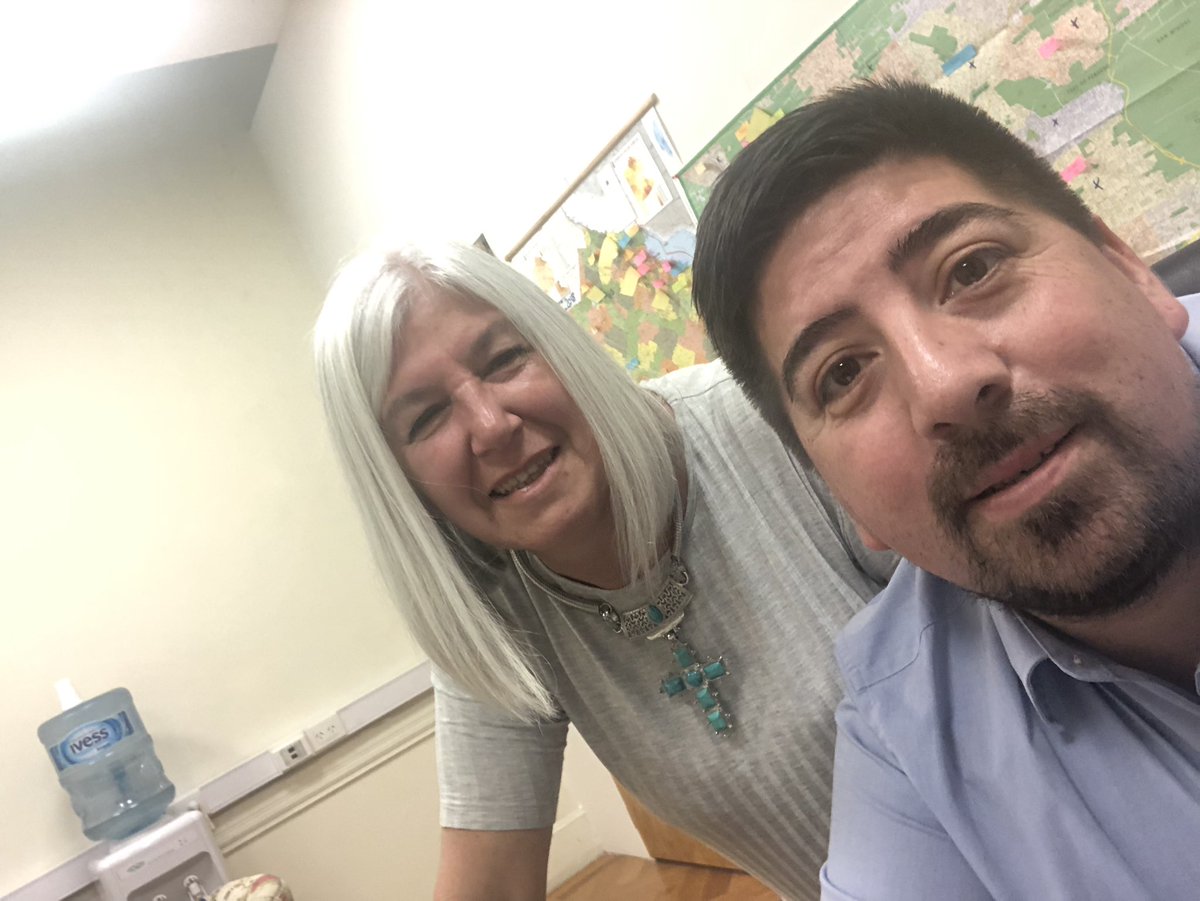 Hoy conocí a Marcela!!! Ella es una  <a href="/DefDelCambio/">Defensores del Cambio 👊</a> junto a muchos en todo el pais, se suman a esta gran cruzada!!! #ViernesDeCambiemos