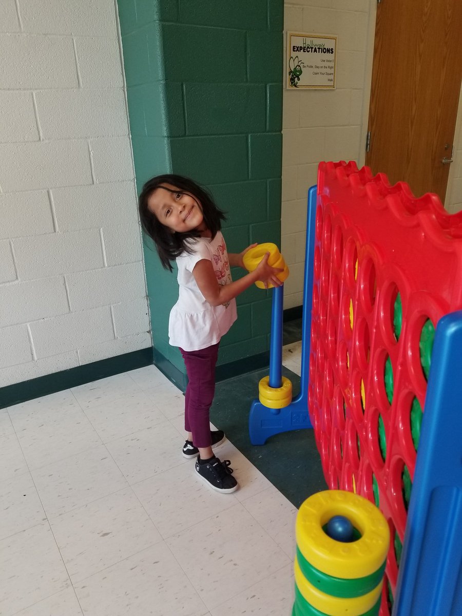 PLEHappyHornets's tweet photo. 2019 Fun Day..Part 1
@PineLevelES https://t.co/Q6y5znGORU
