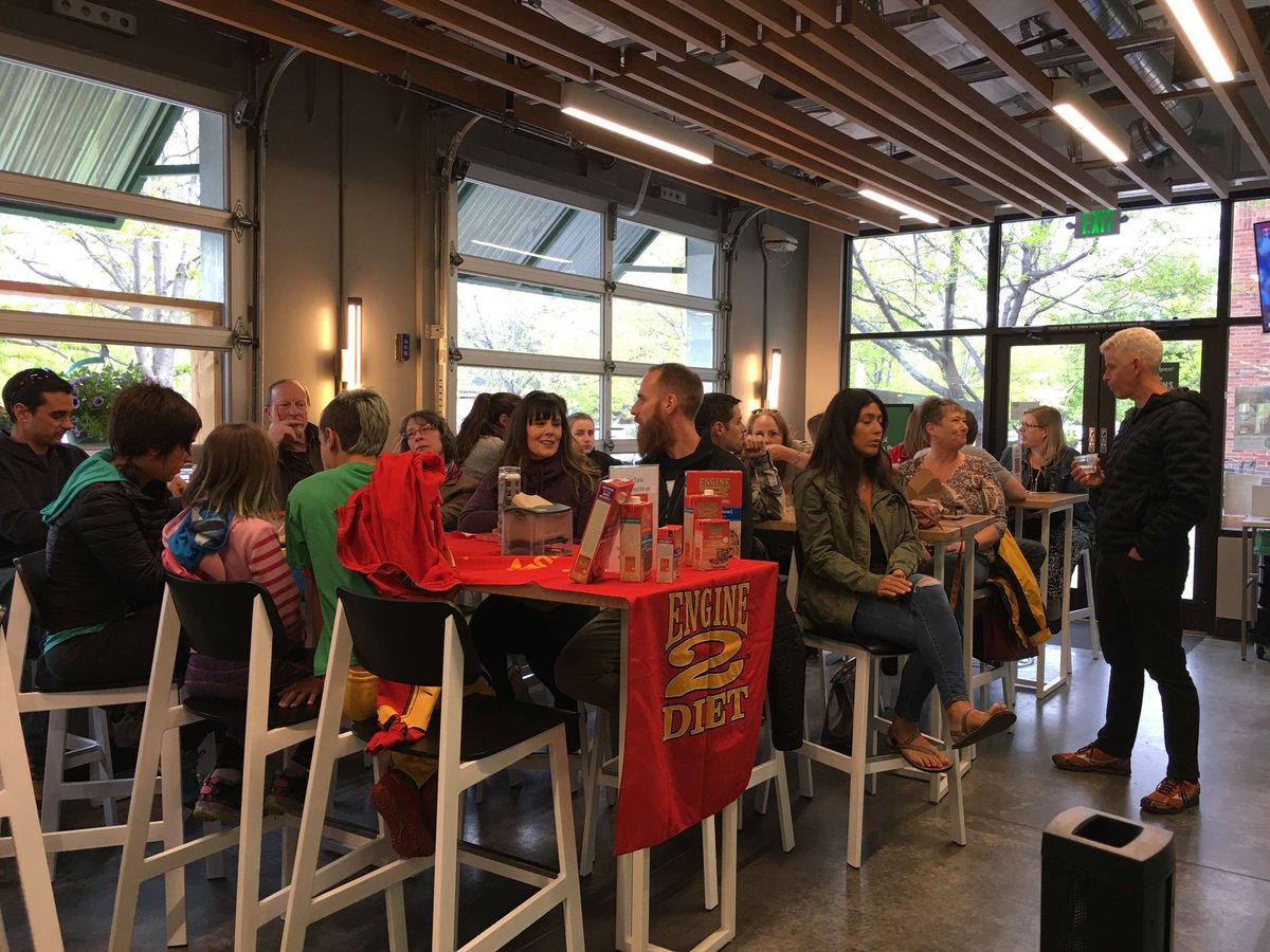 RipEsselstyn's tweet photo. Colorado, you were amazing! This week I continued my #PlantstrongTour in #Boulder, #FortCollins & #Longmont #Colorado. Thanks to all who stopped by!
#AskRip #RiponTour #plantstrong #plantbased #wfpb #planttruth #gamechangers #eatplants #DenverVegans https://t.co/yCJzAnWzsi
