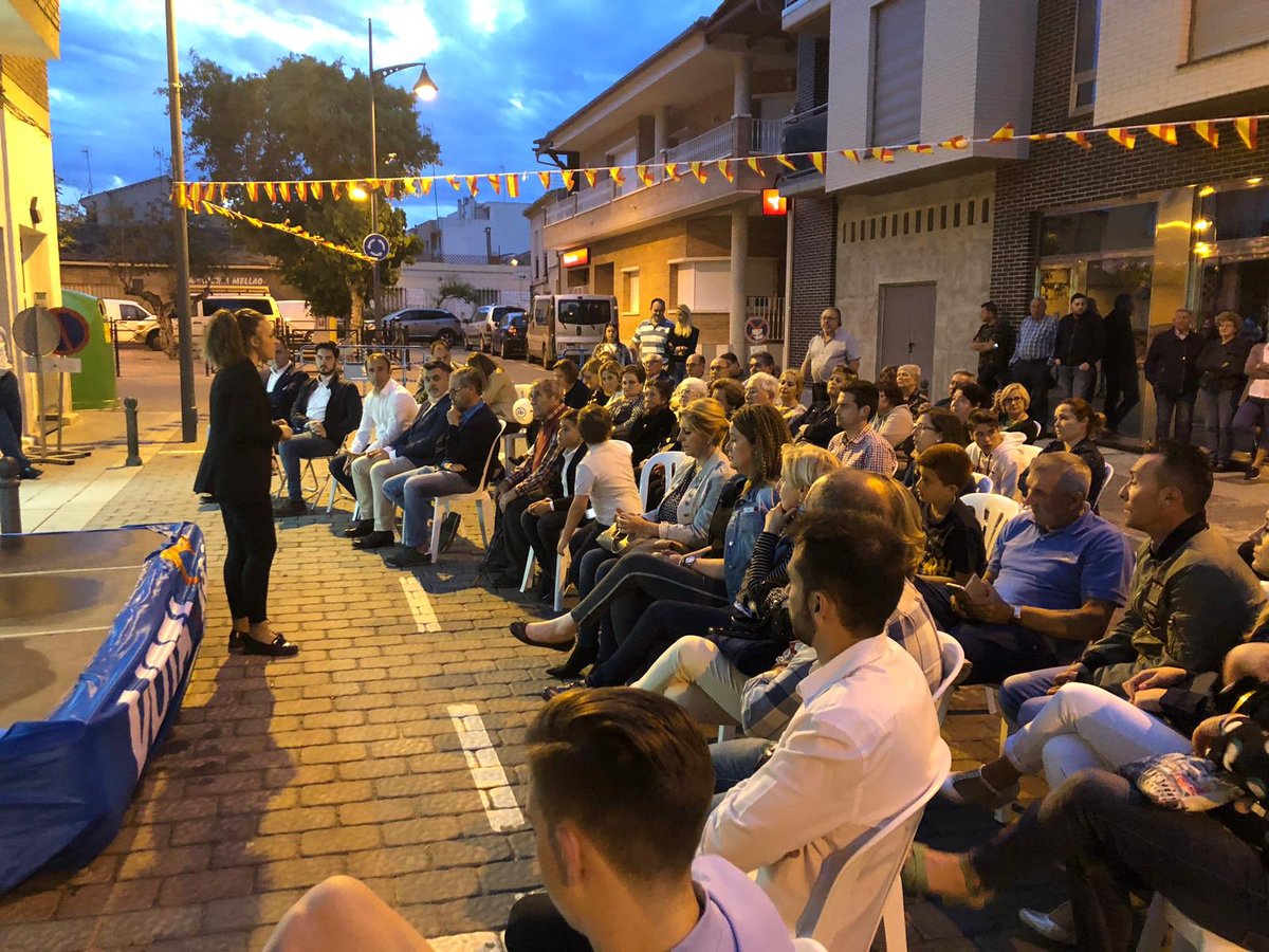 vmcerezo's tweet photo. El domingo #26M cuento contigo, tú decides el futuro de nuestro municipio. Tengo un #EquipoDePrimera, ilusionado, honrado, con ganas de trabajar y buena gente para estar a tu lado, cerca de ti, todos los días 😀
!Cuento contigo, cuento con tu voto! 
#VamosAPorTodas #MuchoPP https://t.co/qbgAP4KQcv
