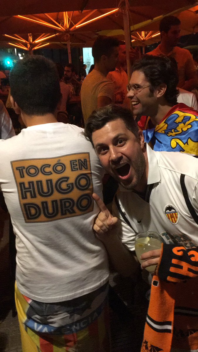 LuxoMi's tweet photo. Me vuelve loco esta camiseta https://t.co/HDSp0nCegn