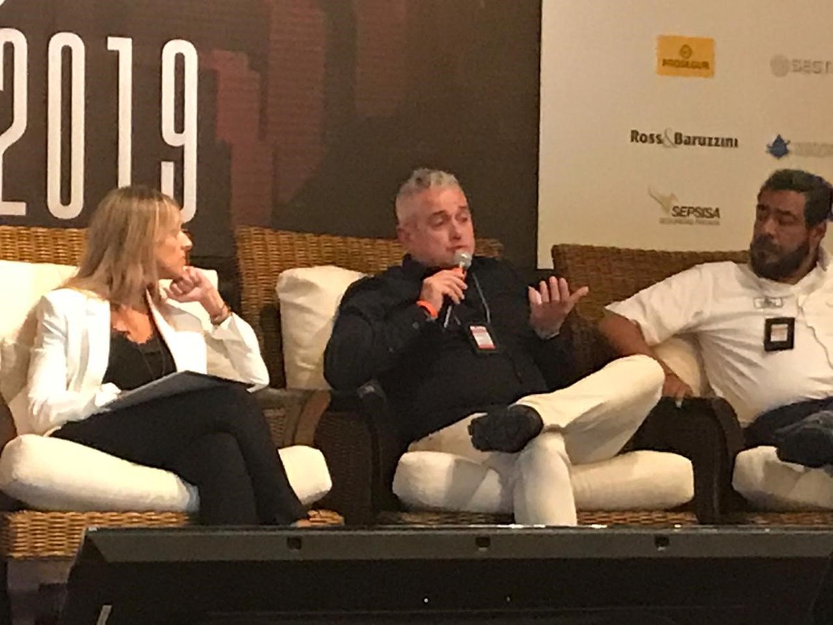 SecuritasMx's tweet photo. "El mundo de la aviación esta cambiando; estamos pensando en tecnología" Piet Geens, Director Regional Aviación Latinoamérica de #Securitas #InternationalAviationSecurityForum #SecuritasMx https://t.co/y4k2Zemull