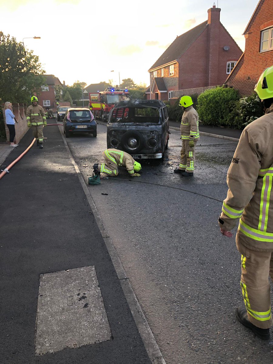 Incident we attended tonight. Unfortunate for such an iconic vehicle, fortunate the driver was proactive and moved the vehicle to safety away from neighbouring properties 🚒🔥💧