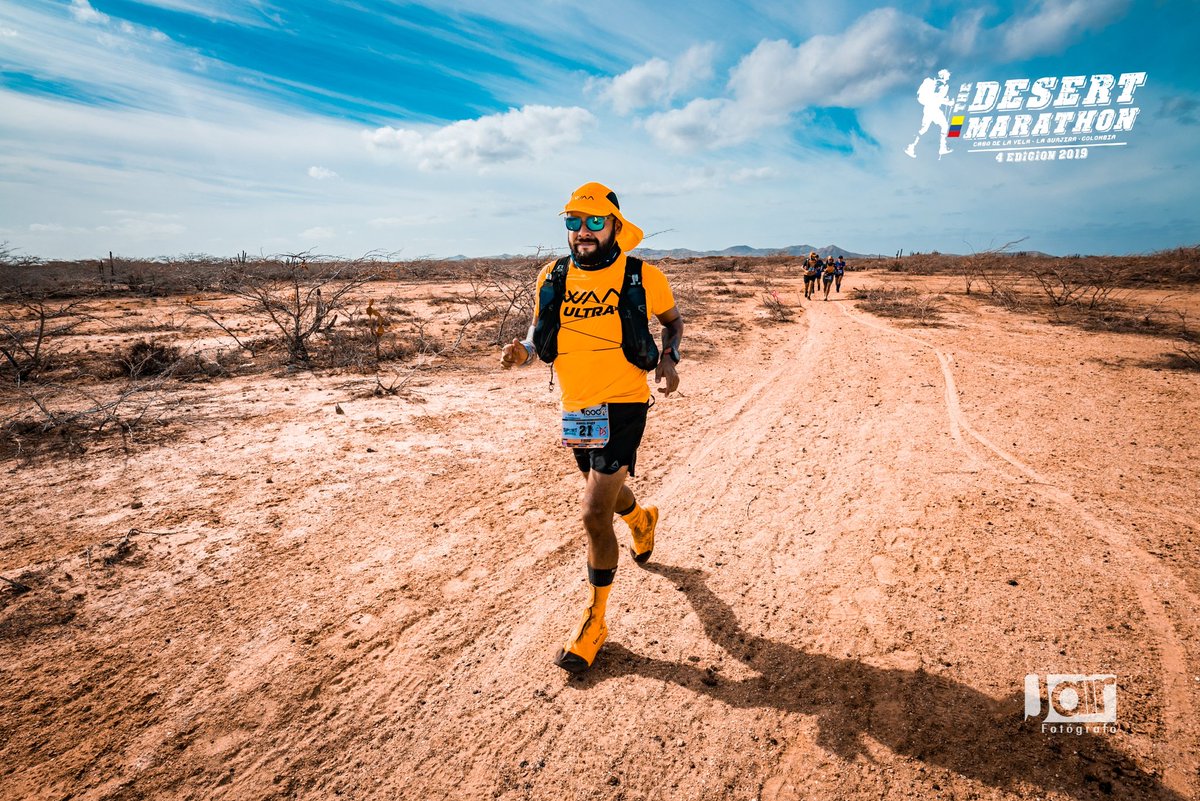 DesertMarathon's tweet photo. El gran Miguel Silva qué va pará @HalfMDS Perú participó en @DesertMarathon Colombia y se adaptó a las prendas de @WaaUltra 
Suerte en Perú #TDMCOL #desertmarathon https://t.co/r99DwX7N1a