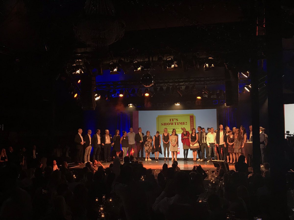 hcmZwitscher's tweet photo. Soooooo viele Gewinner wie noch nie: Die Juroren vergeben 2019 insgesamt 41 Awards an 21 verschiedene Agenturen. Herzlichen Glückwunsch an alle Preisträger 🎉🎉🎉🎉
#comprix #comprix2019 #comprixaward #pharmamarketing #healthcaremarketing #healthcareawards #otc #oralcare #rx https://t.co/ZMFd5F4b80