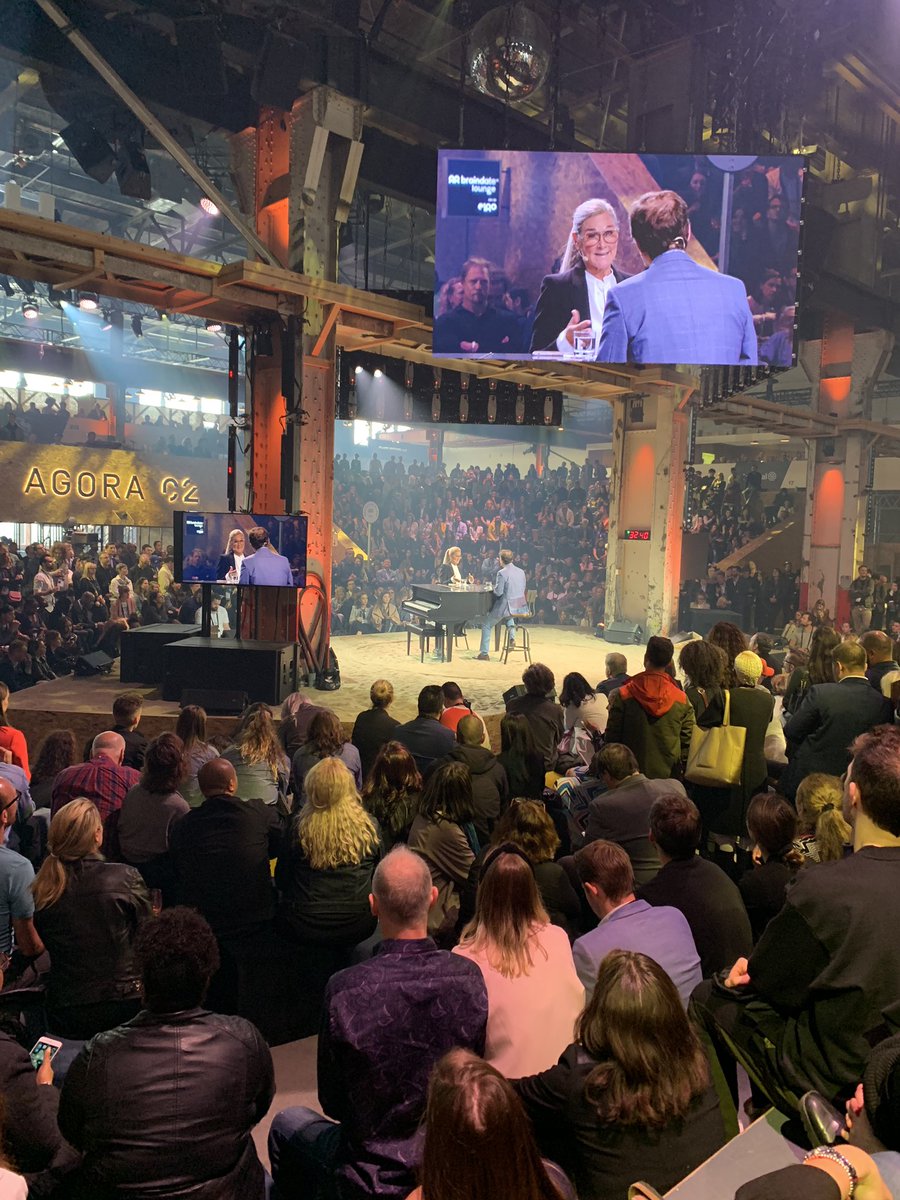 Interesting conversation with <a href="/AngelaAhrendts/">Angela Ahrendts</a> @C2Montreal !”How can we respect what was build over the years and be ready for the next generations! Listen, connect and enable, make it happen!” #burberry #Apple