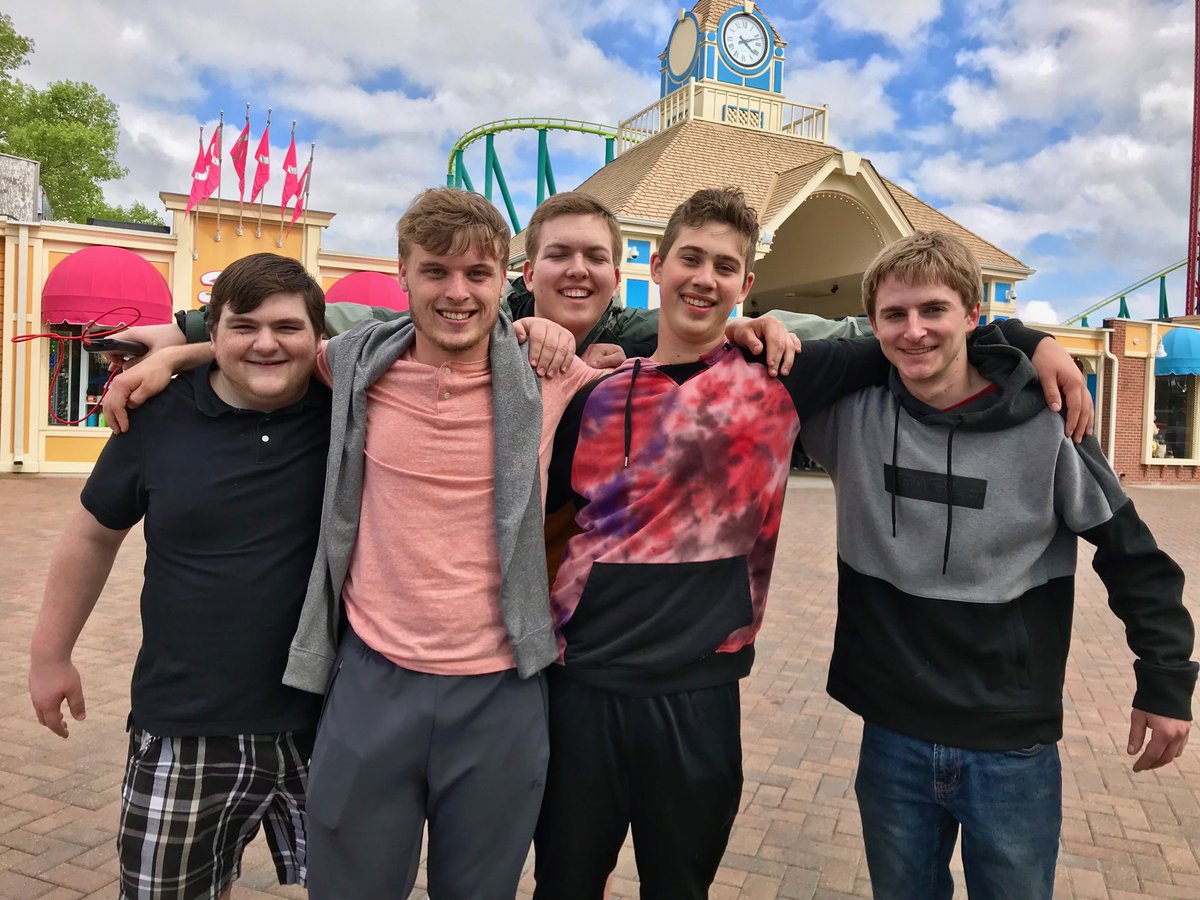 stwillman's tweet image. BHS senior trip. The “every ride club.”  Vertigo?  Never.  I laugh at your roller coasters. ⁦@RyanRadke316⁩