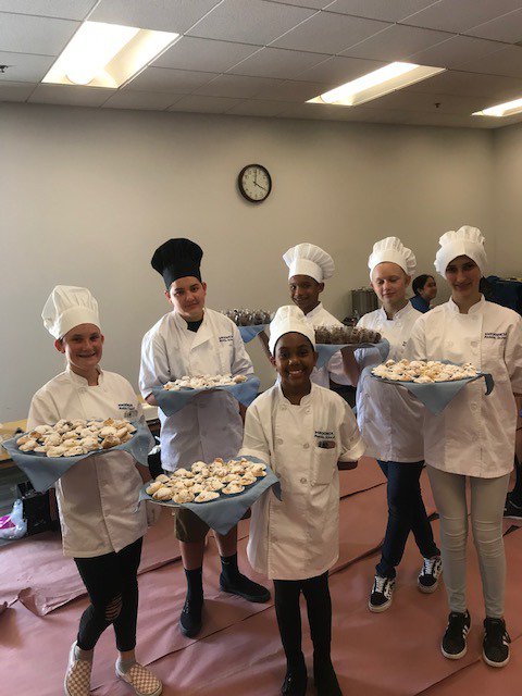 sdusdwangenheim's tweet photo. #igniteCCTE #BetterSDSchools Wildcats demonstrating examples of our projects this year at our district's CCTE Showcase 2019: Const Tech &amp; Hospitality/Tourism https://t.co/0AiGk1RBuL