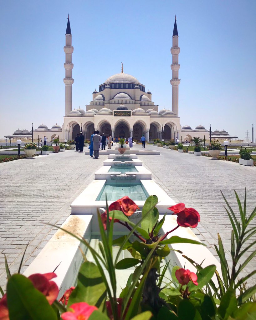 msalam01's tweet photo. Masjid Al Sharjah 
#Sharjah 
One of the marvelous combination of art, tradition, culture and technology “Al Sharjah Masjid”. Amazing work next to Sharjah - Kalba road towards Maleha. https://t.co/qHeCtnhUBH