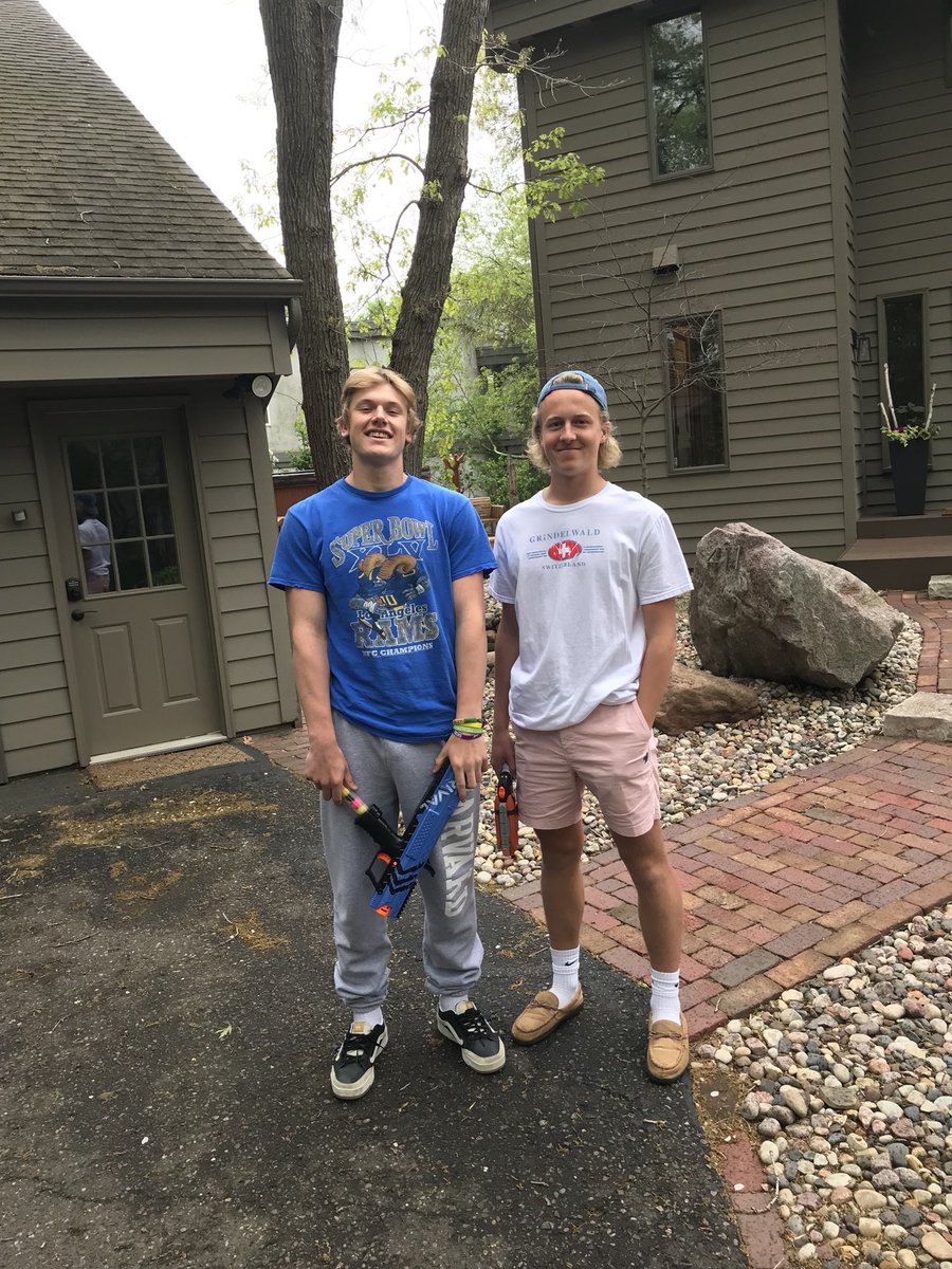 DreamTeam3rdGen's tweet photo. @HHSNerfWar lil true 1v1 action down goes george bond #zooyork #bantamA #vintage https://t.co/CBK7jMYjXM