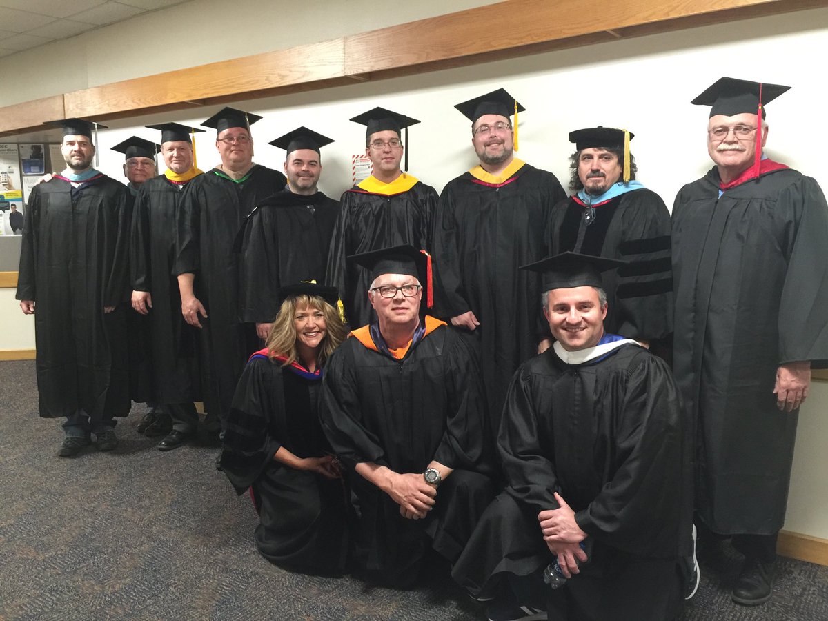 JCCCtweet's tweet photo. Let’s hear it for all those who support our students day in and day out: our faculty and staff! #ThisIsJCCC https://t.co/m1SqMhf92U