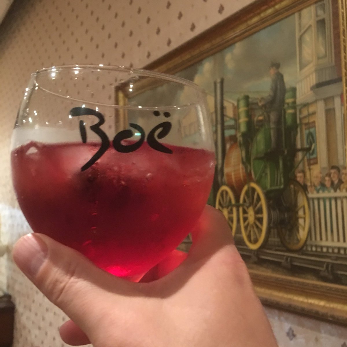 TheStuteShildon's tweet photo. Choice โGin of of the weekโ here in the Institute lounge tonight. Scottish Bramble. It has to be tried to be believed. #ginstitute https://t.co/8O0CAsO11f