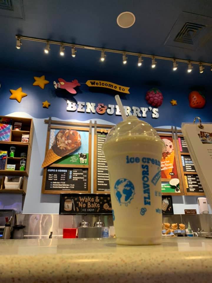 ConnecticutSun's tweet photo. It's officially home opener weekend. Celebrate by hitting The Shops at @MoheganSun and enjoying one of these #OrangeInvasion items!
https://t.co/g53CJCnppK https://t.co/h5cSWyVEWc