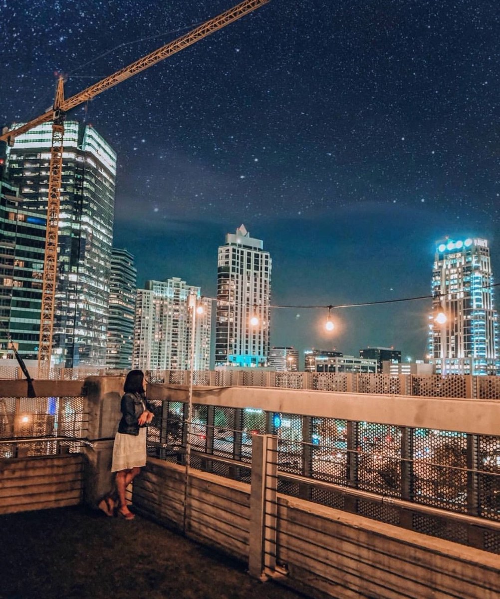 BLVDPlace's tweet photo. Amazing shot from our rooftop

Photo credit: @eatsleeptravelin https://t.co/T6kI8EZu8j