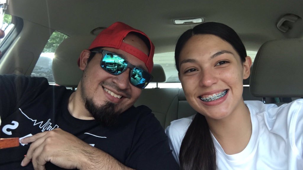 vivianaaa_7's tweet photo. Ready for the weekend in Oklahoma๐ฅโค๏ธ #RoadTripSelfies #OkBound #sharkszn @AFNTX18u https://t.co/KkVfogq6wg