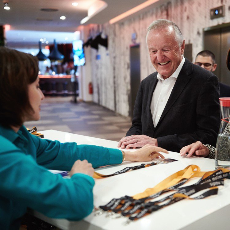 Wir blicken auf einen wundervollen Abend mit unseren Kunden und Kollegen zurück und sind eingestimmt auf ein spannendes Rennen morgen beim #BerlinEPrix als stolzer Hauptsponsor der #FormulaE.