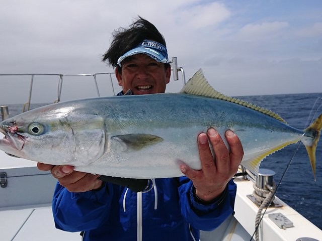 fishingvision's tweet photo. 【本日放送📺新番組】
☆21時～『フライギャラリー 』
#杉坂友大郎 #杉坂渓亮 #芦ノ湖 #ブラウントラウト
☆22時～『POWERFIGHT』
#東村真義 #福岡県 #玄界灘 #ヒラマサ #ブリ #POWERFIGHT
チェック☛ https://t.co/RXI4AKtIah #釣りビジョン https://t.co/HBYMkaecK7
