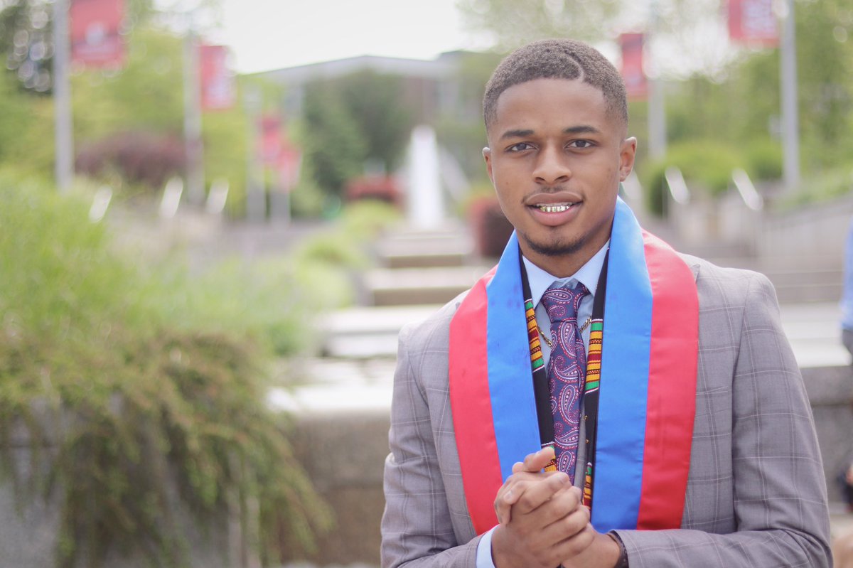 AmerisTV's tweet image. Graduated today it’s been real Stony Brook 🏁🇭🇹 #ThankYouAmeris #FirstGenerationGraduate