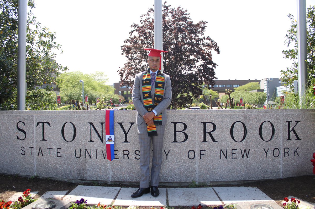 AmerisTV's tweet image. Graduated today it’s been real Stony Brook 🏁🇭🇹 #ThankYouAmeris #FirstGenerationGraduate