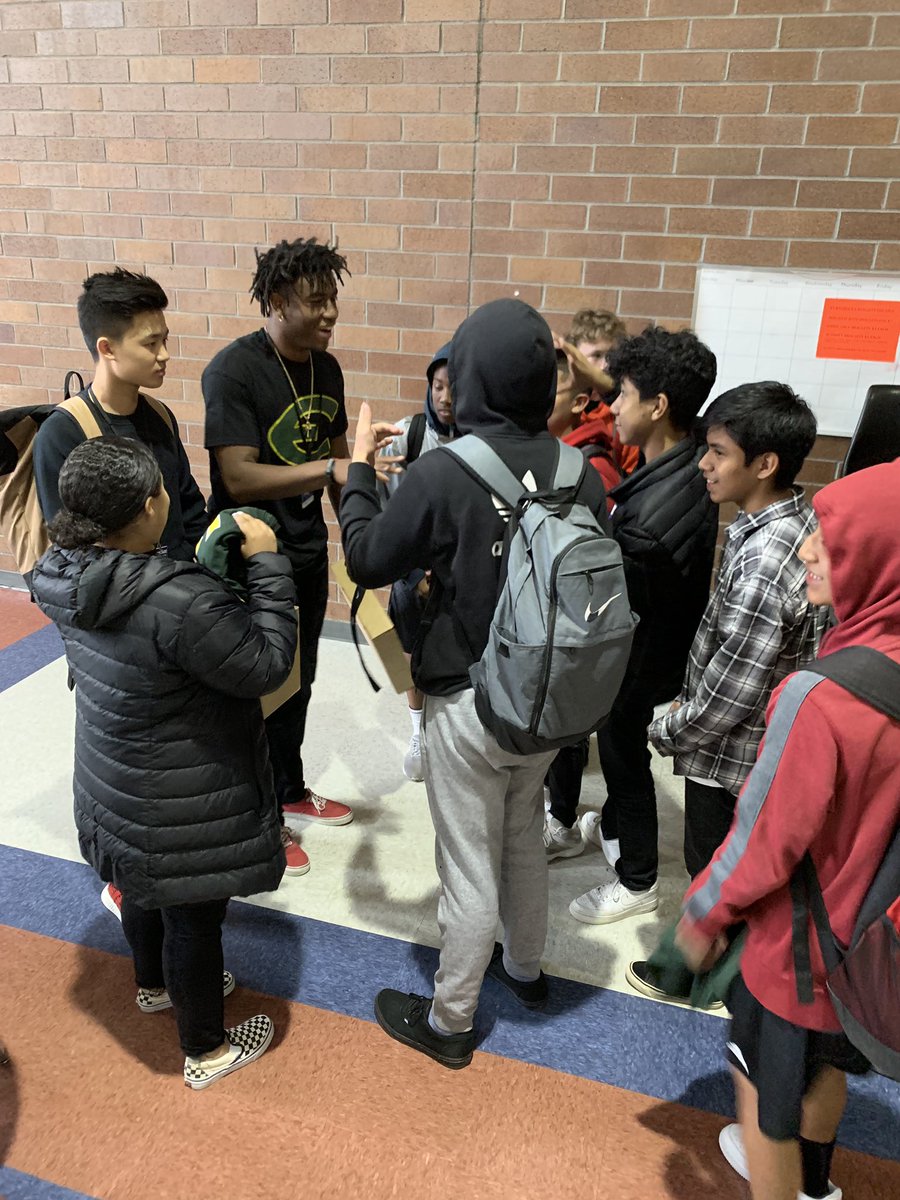 <a href="/EgreenPride/">Evergreen Plainsman</a> This is what it looks like to get 8th graders hyped up to come to the high school. #BeTheE #EmbraceAlacrity