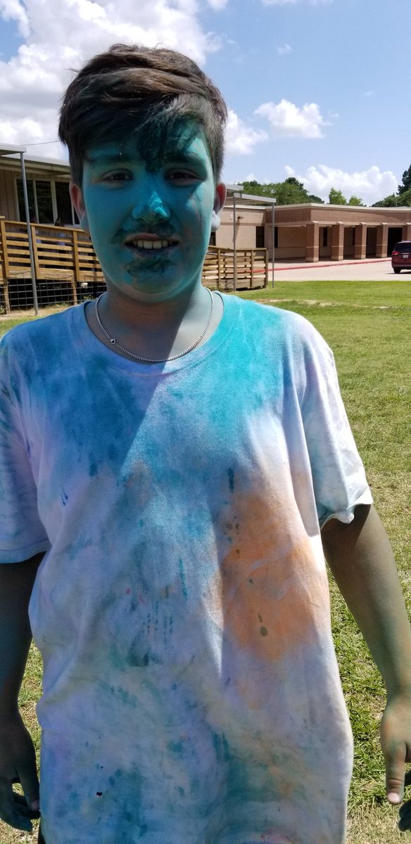 kthurmondbhs's tweet photo. These kids win the color run in my mind...if the race was for most colorful faces! 😅 #HESKindMinds #CFISDspirit https://t.co/SHcLEM7tBA