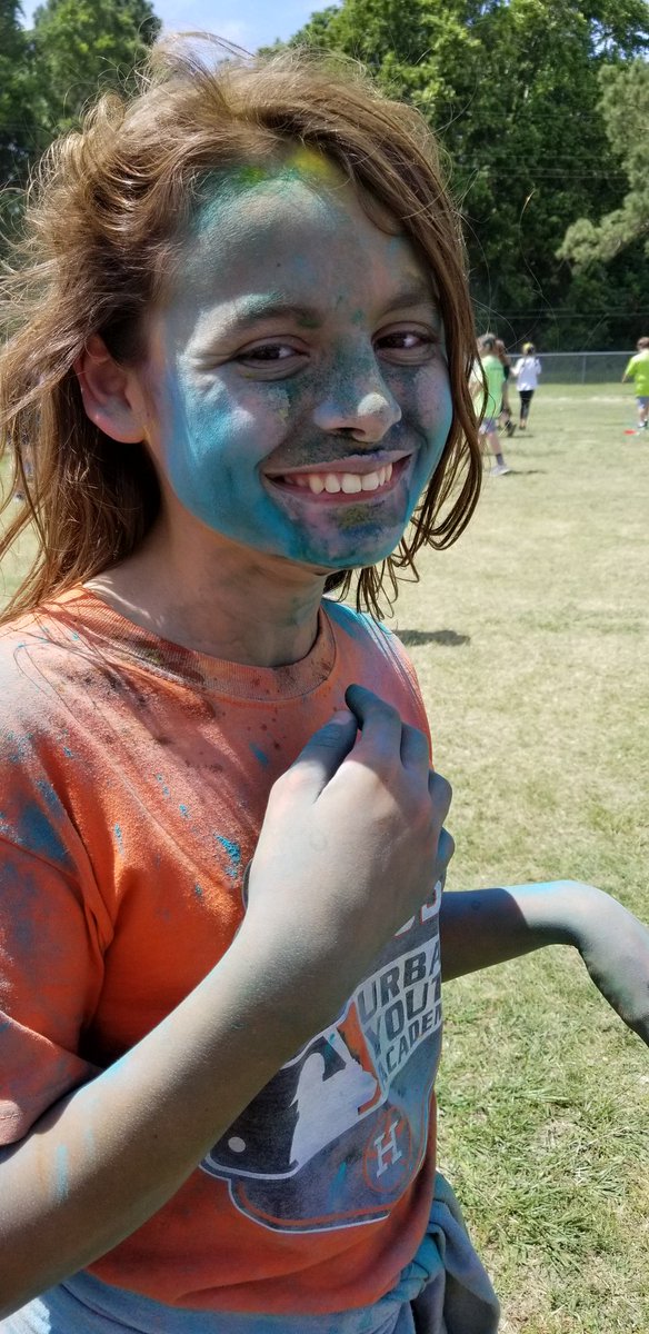 kthurmondbhs's tweet photo. These kids win the color run in my mind...if the race was for most colorful faces! 😅 #HESKindMinds #CFISDspirit https://t.co/SHcLEM7tBA