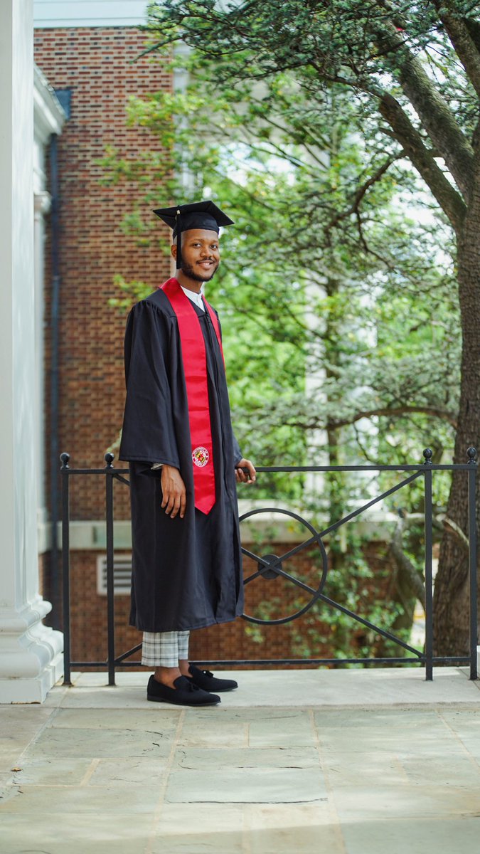 _kwayy's tweet photo. Today I graduated with a Bachelor's of Science in Information Science from The University of Maryland, College Park. #AlumnusStatus๐ข https://t.co/8JIrLcwri0
