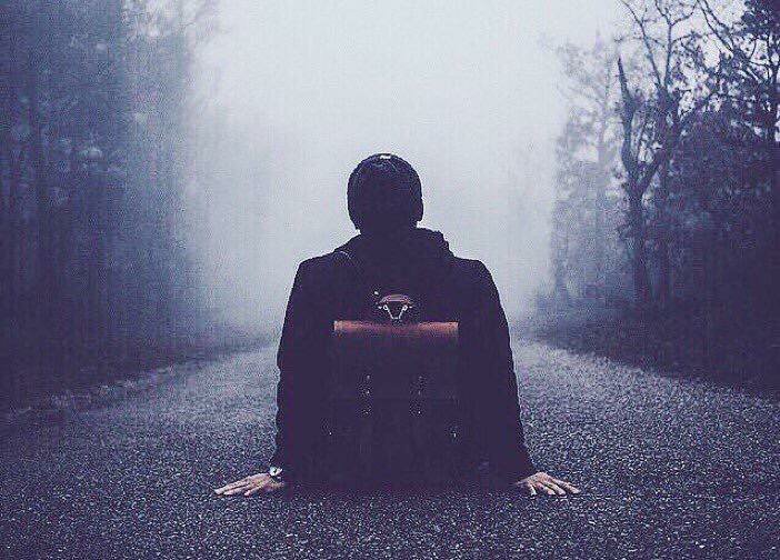 أنت بحاجه إلى شخص يتقبلك بما أنت عليه، دون أن يشعرك بأنه من الواجب عليك أن تتغير، شخص يتقبل حقيقتك دون أن يهرب.