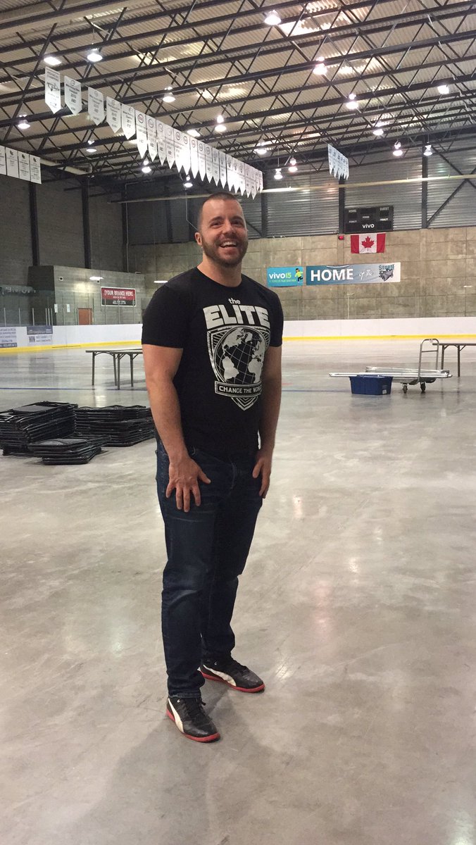 fimango's tweet photo. Huge thank you to @artsseniors for sending your fittest and best looking volunteers to help set up #DOGFESTYYC! #yycdogs #yyc #YYCCommunity @MustLoveDogsYYC https://t.co/X5hhLrkFkb