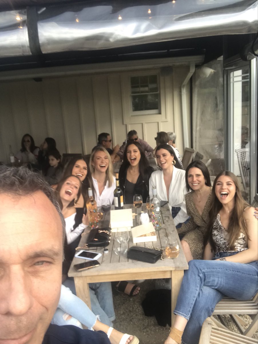 s57benchodor's tweet photo. Let Memorial Day weekend begin! #westdms - hamptons wolffer happy hour! Me julie and Rachelβs friends https://t.co/E47ZLyQxlp