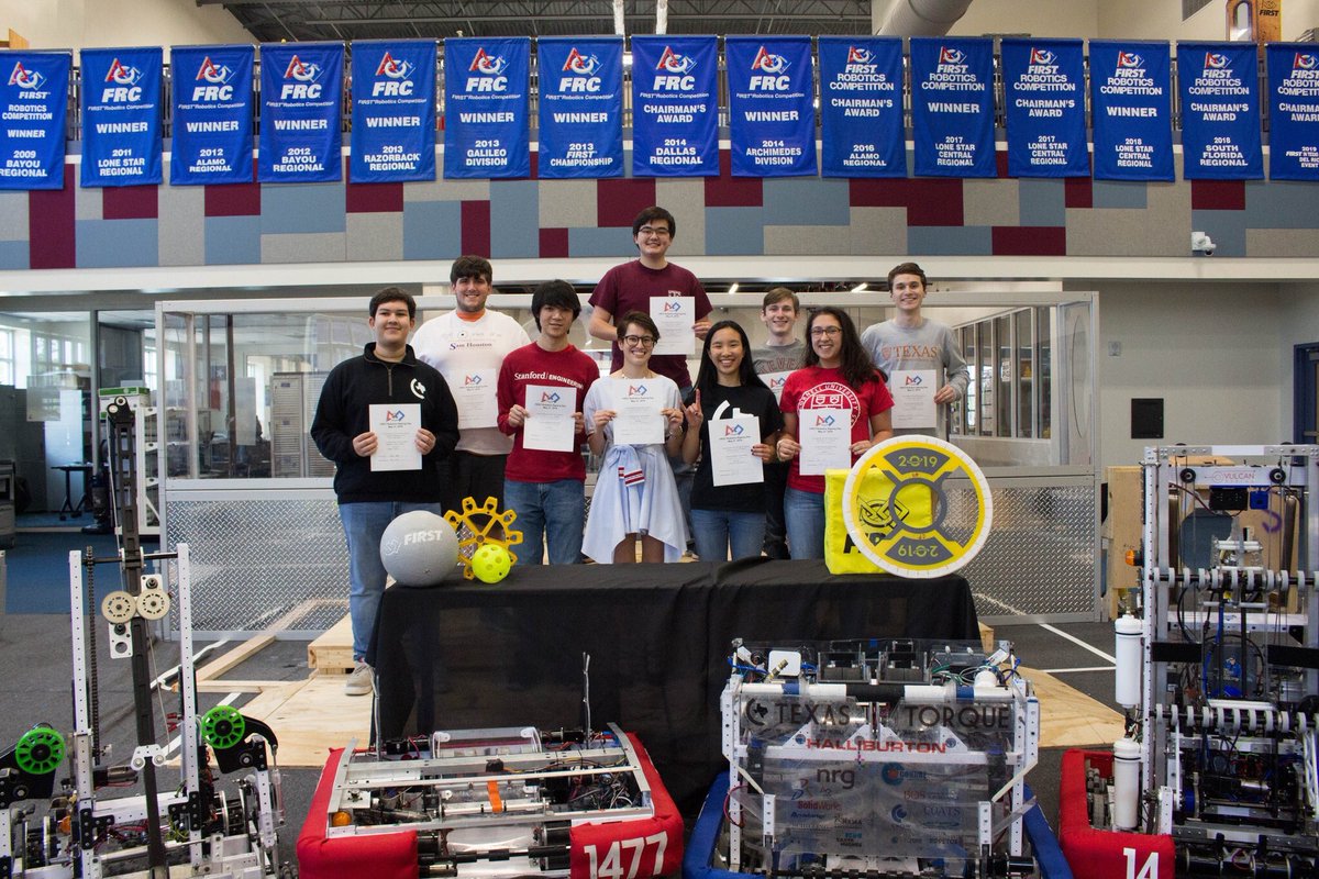FIRSTSigningDay's tweet photo. Incredibly proud to have celebrated 250+ seniors on #FIRSTSigningDay! 🎉 In collaboration with @FIRSTinTexas and others around the nation, we've been able to recognize these #FIRSTAlums from 40+ teams! Two lucky graduates will soon recieve the #FSDscholar scholarship! 🎓 #FSD2019 https://t.co/H13sUjPsoS