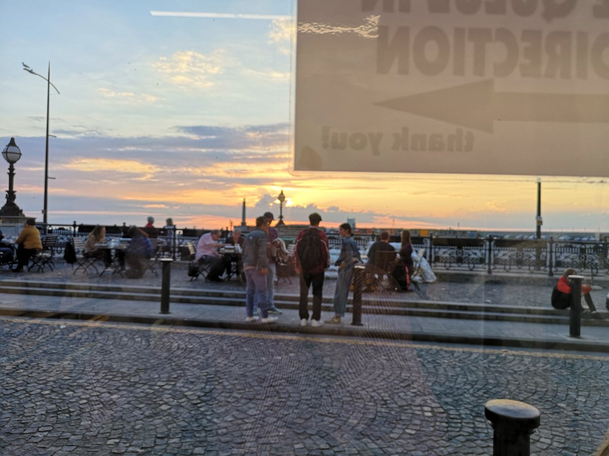 amandajobson's tweet photo. Beautiful night opening first photography exhibition! #seasidephotographed #margate @TCMargate well done #valwilliams #karenshepherdson https://t.co/HctxFEp41L