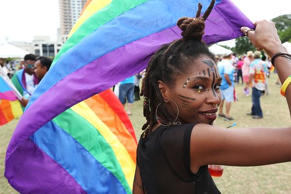 shadowandact's tweet photo. #TheLWord was a groundbreaking series highlighting lesbian friends in LA, but it had some missteps when it came to WoC. Here are 5 Black queer webseries that the upcoming @showtime reboot can learn from https://t.co/WNccDxd3w5 https://t.co/54kTZnefCy