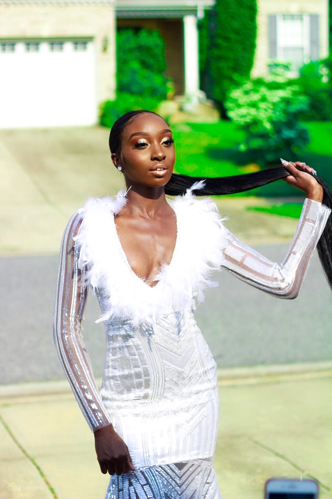 rxmatha's tweet photo. Real Big Real Big, I knew one day I would do it Real Big💎 #prom2k18 https://t.co/LgxoWR4a4x