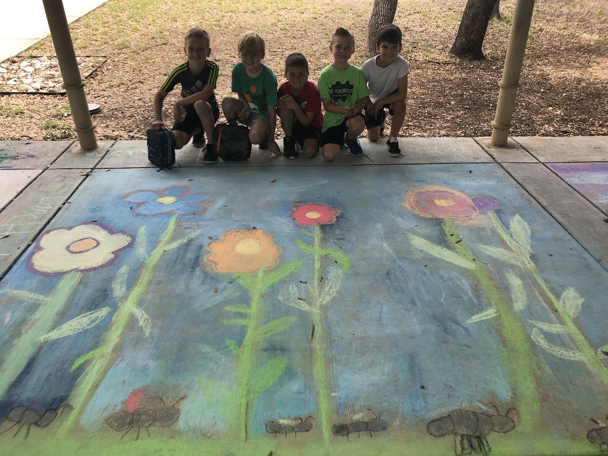 nicoleliebau's tweet photo. #LiebausLeaders sidewalk chalk art! We have some wonderful artists on our campus! #beyouCCES #ccescubs https://t.co/WUUqzABnm1