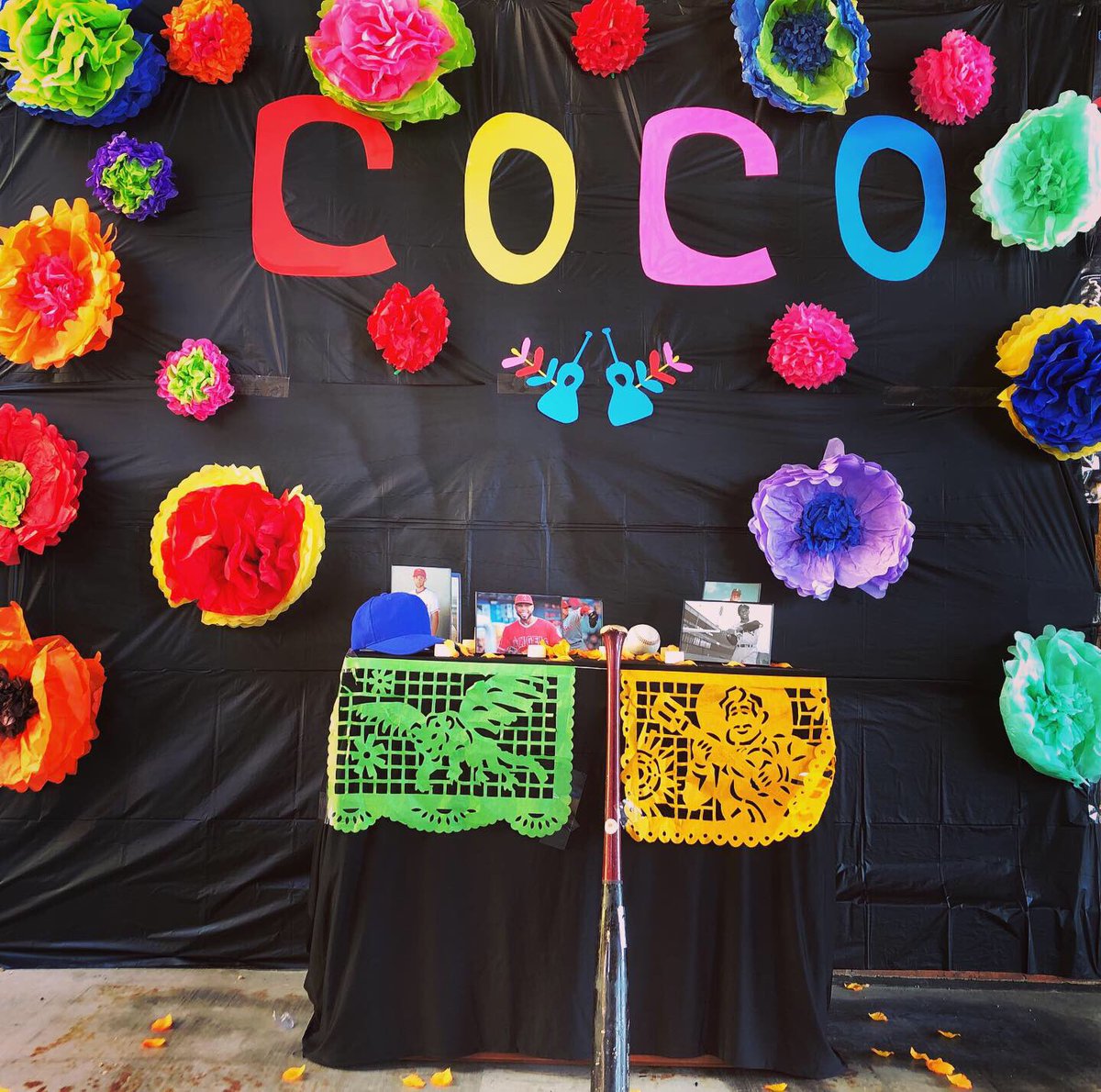 66ersBaseball's tweet photo. Fans it’s #CocoNight!
Make sure you come visit our ofrenda, where we are honoring some beloved baseball players who are no longer with us! #LosCucuys #MiLBesDivertido https://t.co/l4d1jxqty3
