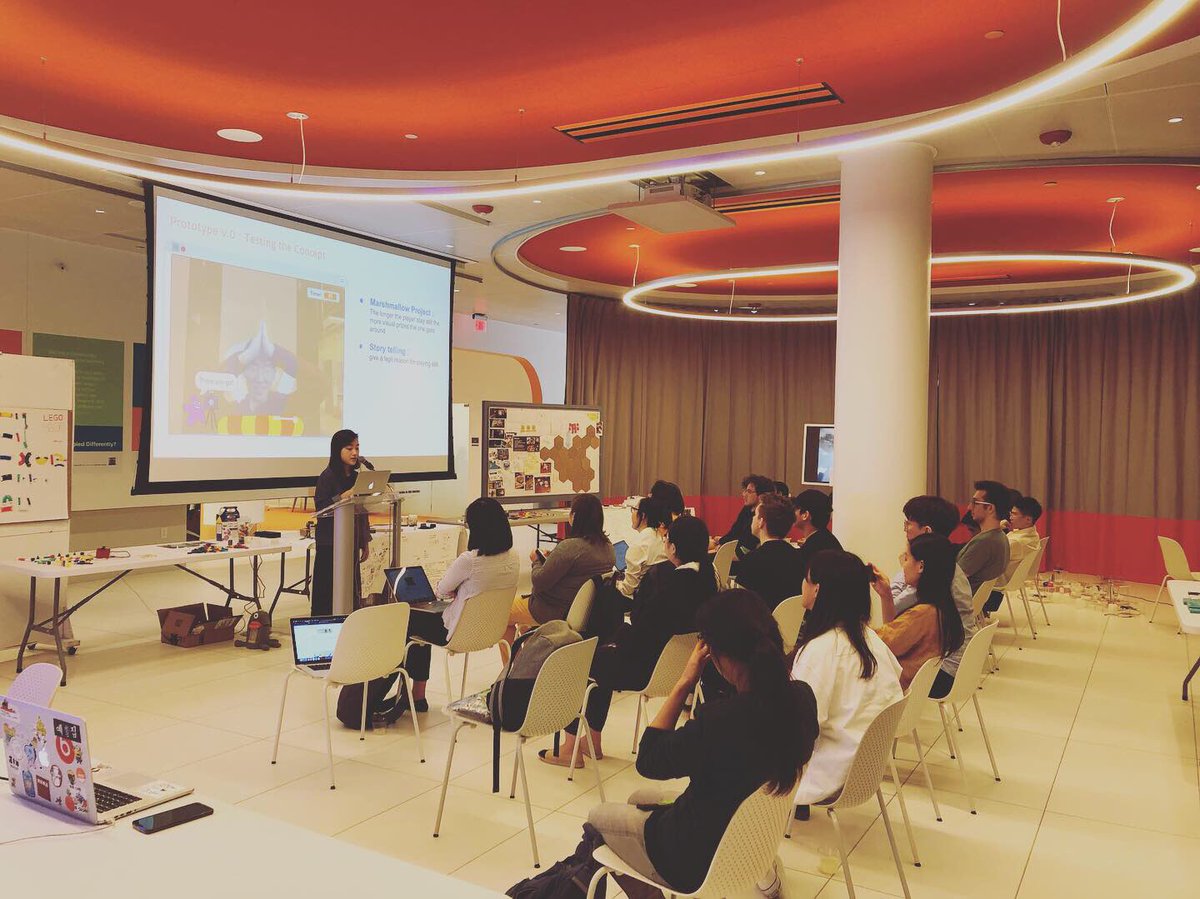 Stefania_druga's tweet photo. Final presentations for #hacktoys class @risdid completed! I couldn't be more proud of my students and the fact that so many close friends came all the way from Boston to be part of the CRIT jury and enjoy this special event with us! #futuretoys #teaching🔥 #risd #risdid #ai4k112 https://t.co/XAGCxligdh