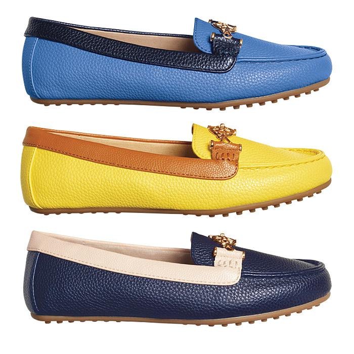 srwinter1's tweet photo. Did you know Avon sells more than makeup and skincare? They sell shoes and bags too. Take a moment to browse through the catalog to see all the different items there are. #shoes #sneakers #purses #bags #variety #avonrep #avonboss #beautyboss #newshoes #newbag https://t.co/nPRwlz6F5l
