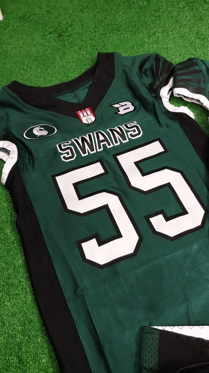 dbonethree's tweet photo. #hamburg #swans #americanfootball #uniform https://t.co/PKScL0akZp