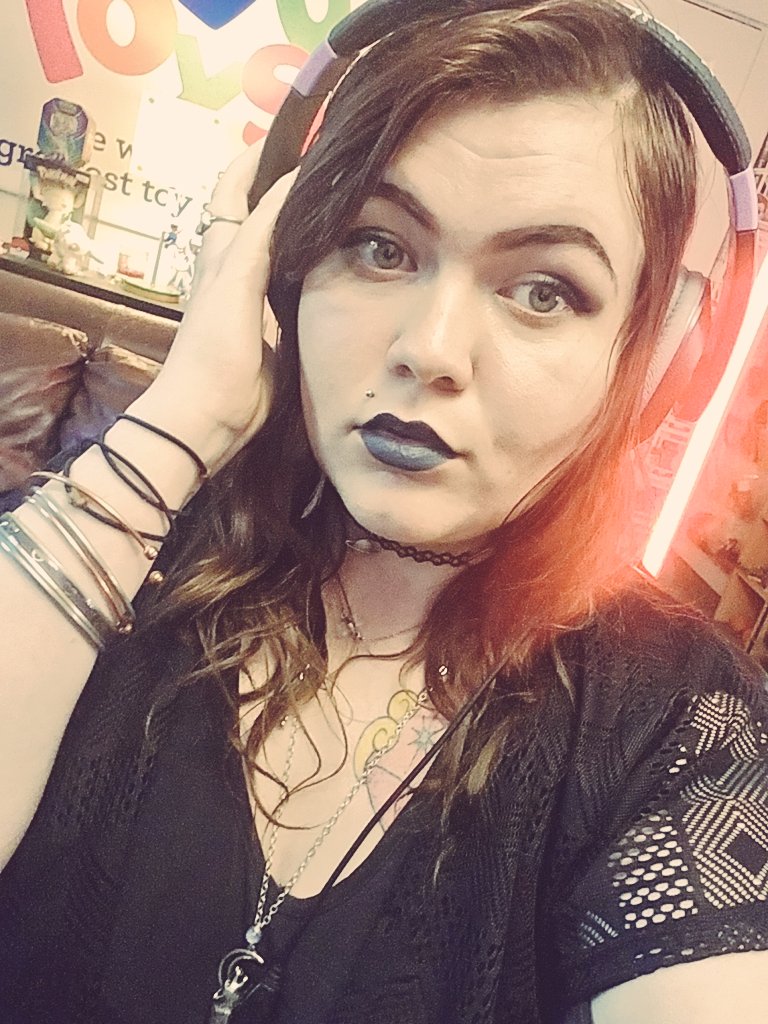 DateBit's tweet image. Live now with @TheBeautyGamers at twitch.tv/beautygamers_tv !!! #livenow #kingdomhearts