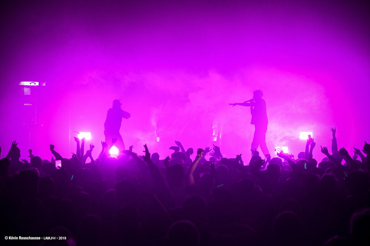 Laval_la_Ville's tweet photo. Festival les #3LF2019 : Retrouvez les temps forts en images des cette 1ère soirée de concerts sur la place de Hercé à #Laval... Bonne nuit à tous et demain ! https://t.co/PnhbCbvOHS