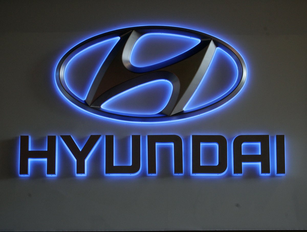 bhd_network's tweet photo. "South Korea Goes Green: Hyundai Adopts Blockchain in EV"
#BHDnetwork #Hyundai #Blockchain
One of the newest industry to add blockchain technology is the automotive - https://t.co/lnAmLcm8Ub https://t.co/UjTbchSL7q https://t.co/RT7LiydCW7