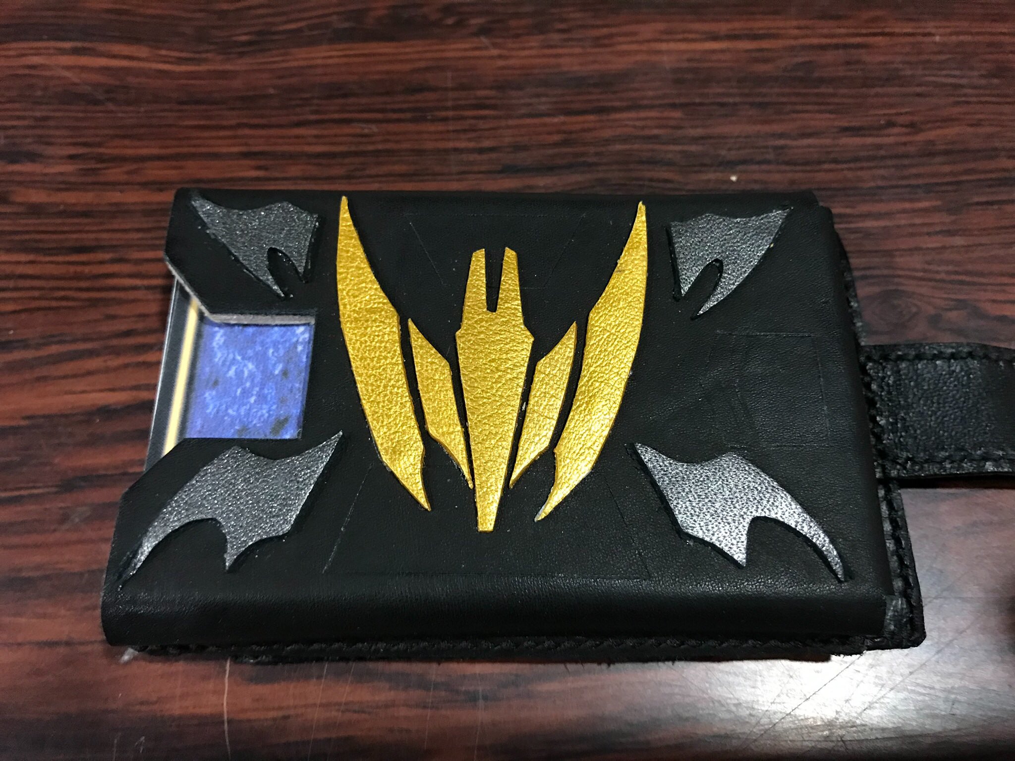 薪村嵐 No Twitter Youtube投稿情報 仮面ライダー龍騎のカードデッキ型名刺入れをレザークラフトしてみた を投稿中 他ライダーも制作 良かったら見て下さい 仮面ライダー 仮面ライダー龍騎 カードデッキ 名刺入れ レザークラフト ド素人 Youtube 龍騎 薪村嵐 No Twitter Youtube投稿情報 仮面ライダー龍騎のカードデッキ型名刺入れをレザークラフトしてみた を投稿中 他ライダーも制作 良かったら見て下さい 仮面ライダー 仮面ライダー龍騎 カードデッキ 名刺入れ レザークラフト ド素人 Youtube 龍騎