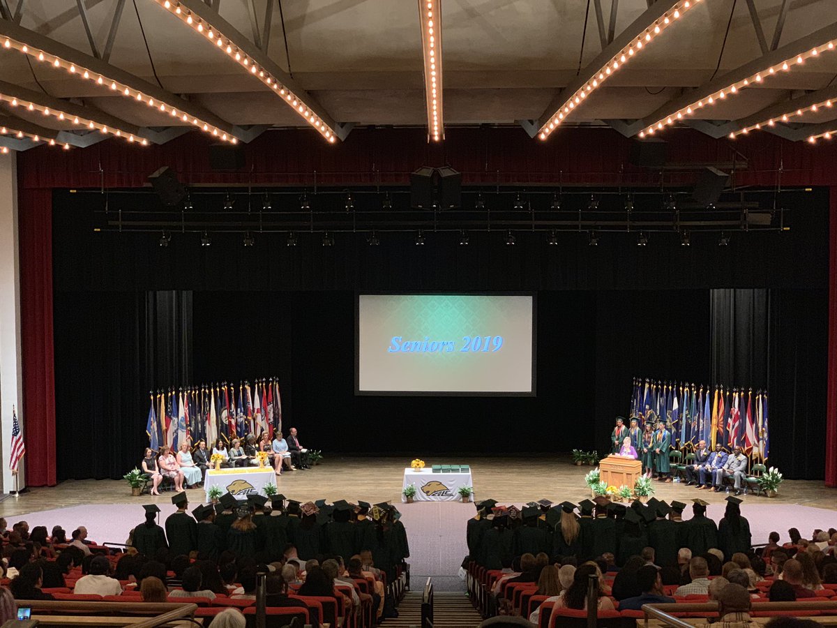 CMBsquared's tweet photo. Tonight we recognize 85 @FSHISD scholars prepared to change the world. #graduatesof2019 #cougarpride https://t.co/JdVWK71Jyu