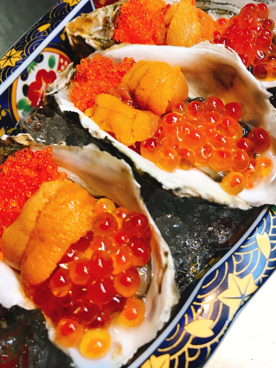 JOESKITCHEN1202's tweet photo. 【神の牡蠣デラックス】すこぶる人気！広島で最も綺麗な海で育てられた牡蠣です！#大衆酒場やぶき #大衆酒場 #酒場 #酒場放浪記 #はしご酒 #晩酌 #広島 #広島県 #広島旅行 #広島#広島グルメ #居酒屋 #料理 #ディナー #グルメ #広島の牡蠣 #牡蠣 #デラックス #雲丹 #いくら #とびの子 #魚卵 #日本酒 https://t.co/d6FgElcUPv