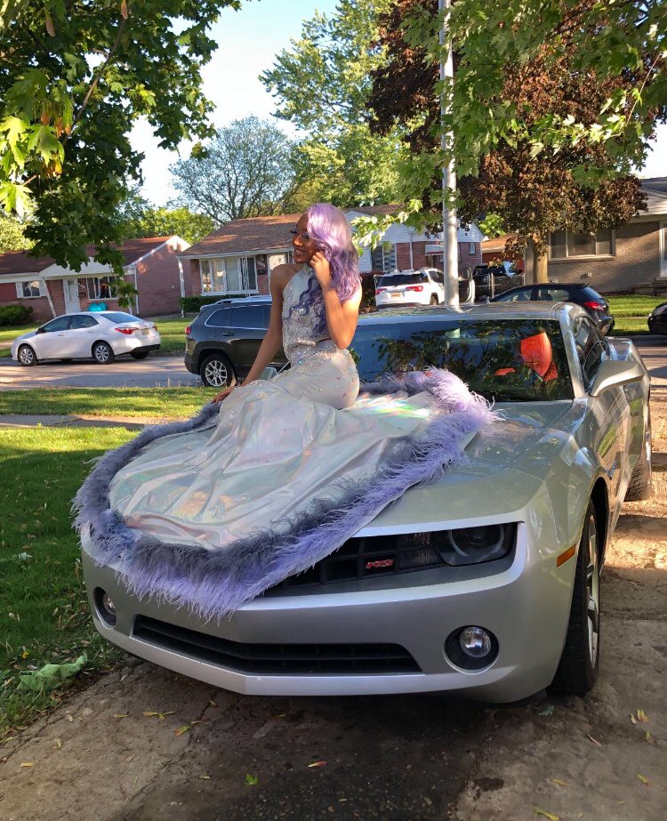 wavyvic_'s tweet photo. #prom2k19 The act up🥶 https://t.co/K9tMy3rr9u
