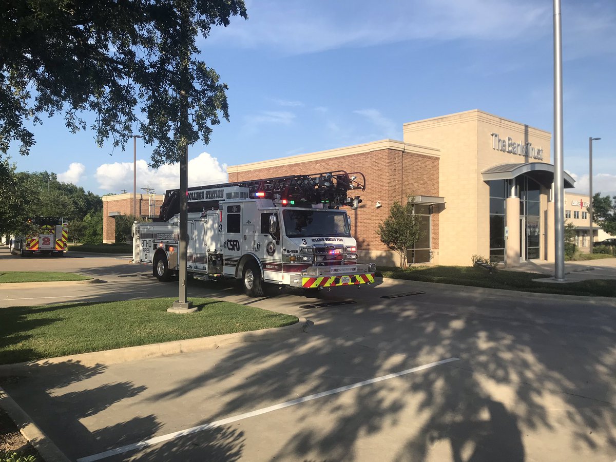🚨BANK FIRE

This is at the corner of Texas Avenue and Manuel Drive in College Station. Fire inside The Bank &amp; Trust (TB&amp;T) has been extinguished.  Situation under control. It is now under investigation.