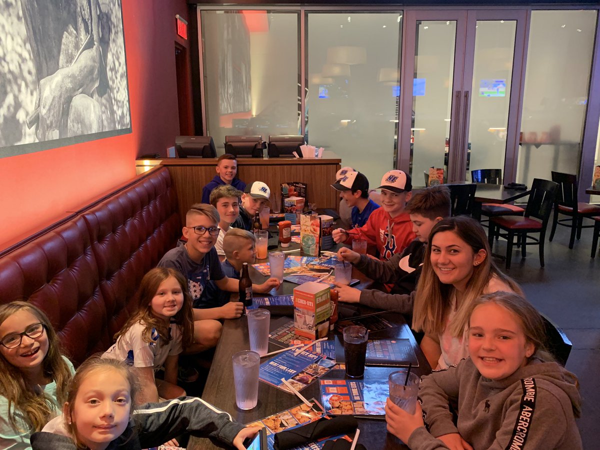 JkelleyJay's tweet photo. Dave and Busters 12 U Blue https://t.co/xj5hZw7gEy