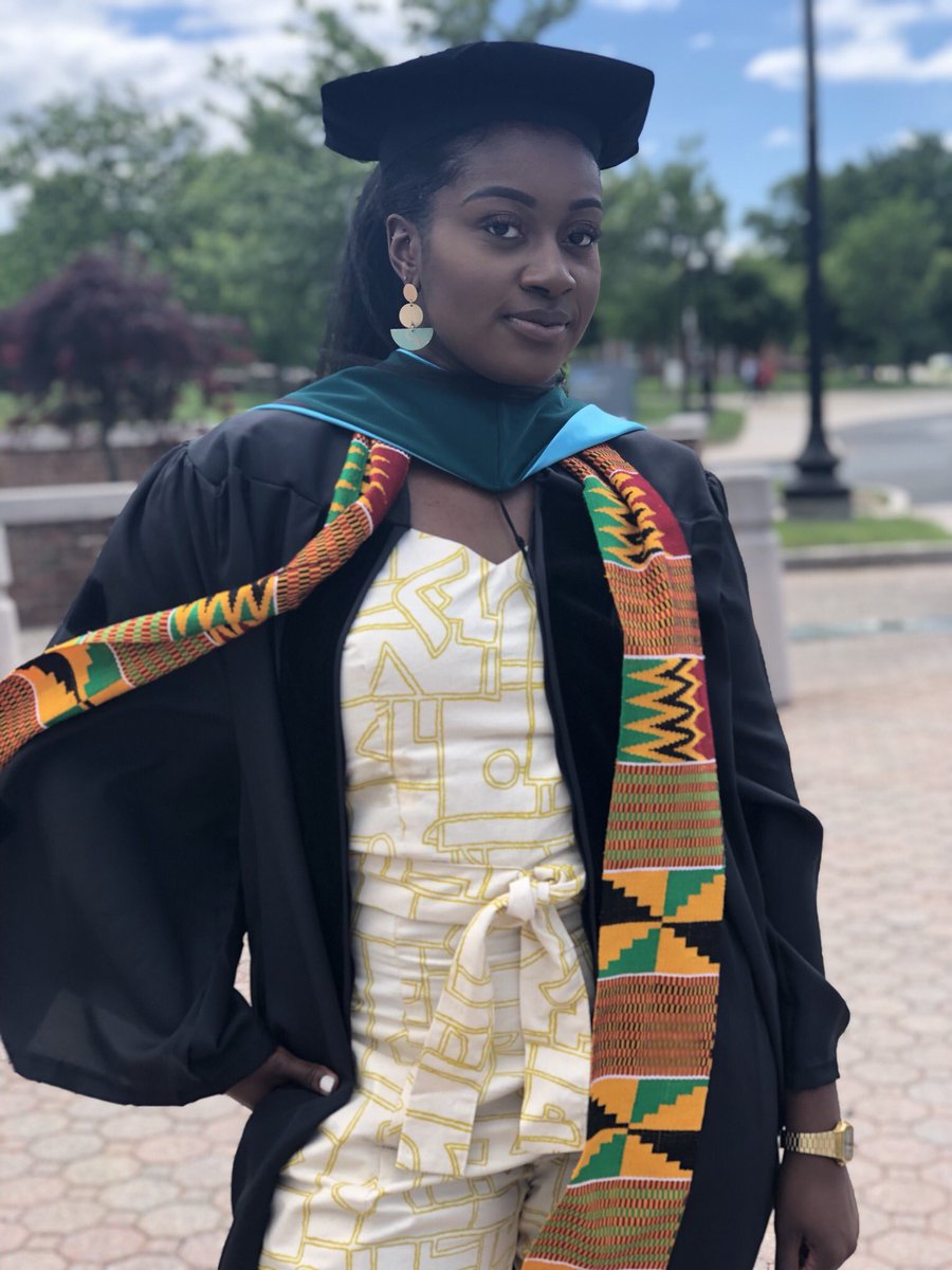 erika_licious's tweet photo. I can’t believe this day has come 😭😭 thank you God #DPT #ptsofcolor https://t.co/Qz9gkAWG5a
